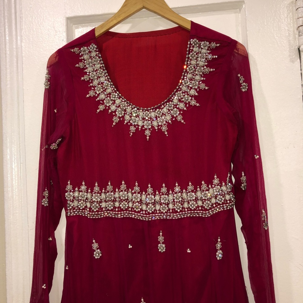 Traditional Pakistan Wear - Red